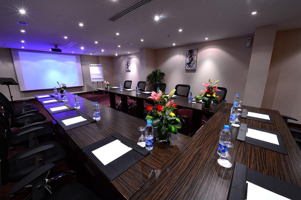 Obaer Hotel Riyadh Eksteriør billede
